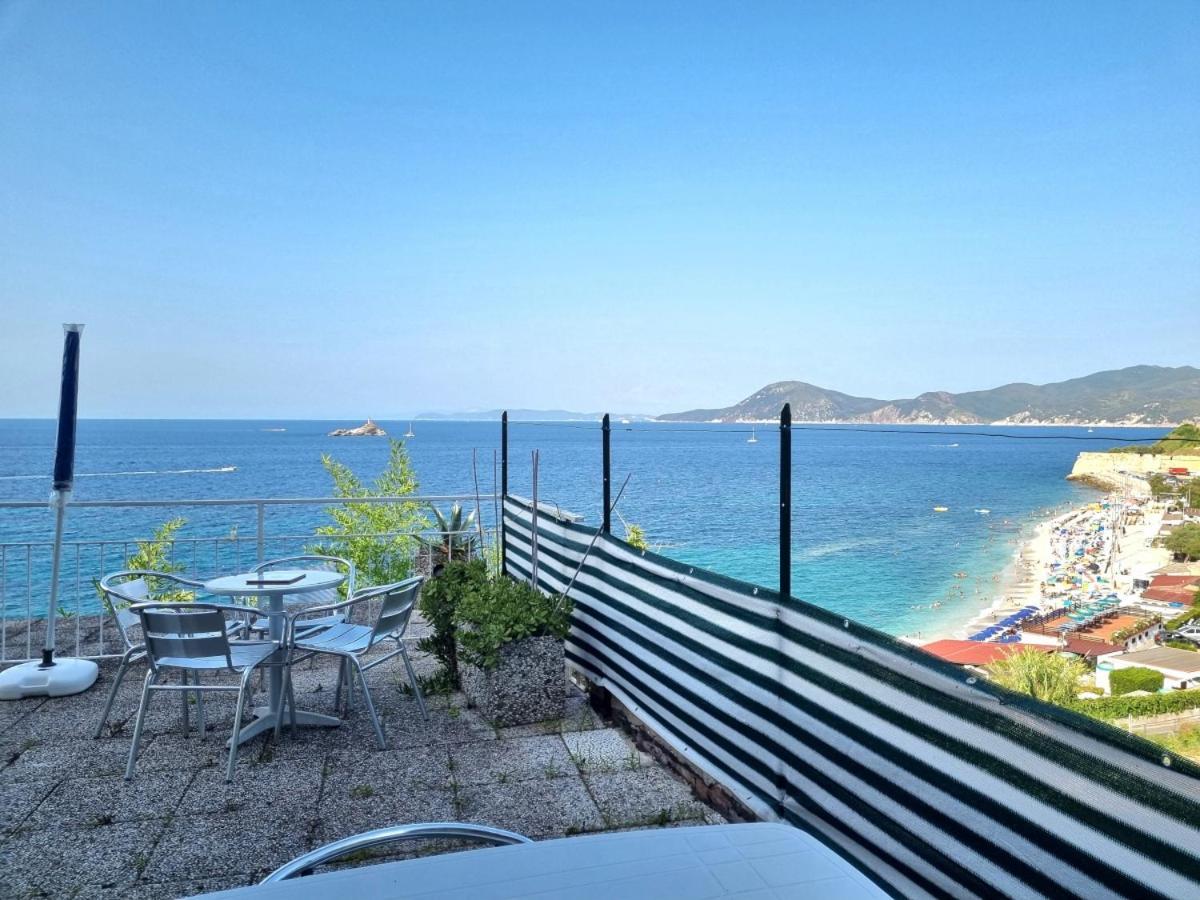 Appartamenti La Terrazza Sulle Ghiaie - Goelba Portoferraio Dış mekan fotoğraf