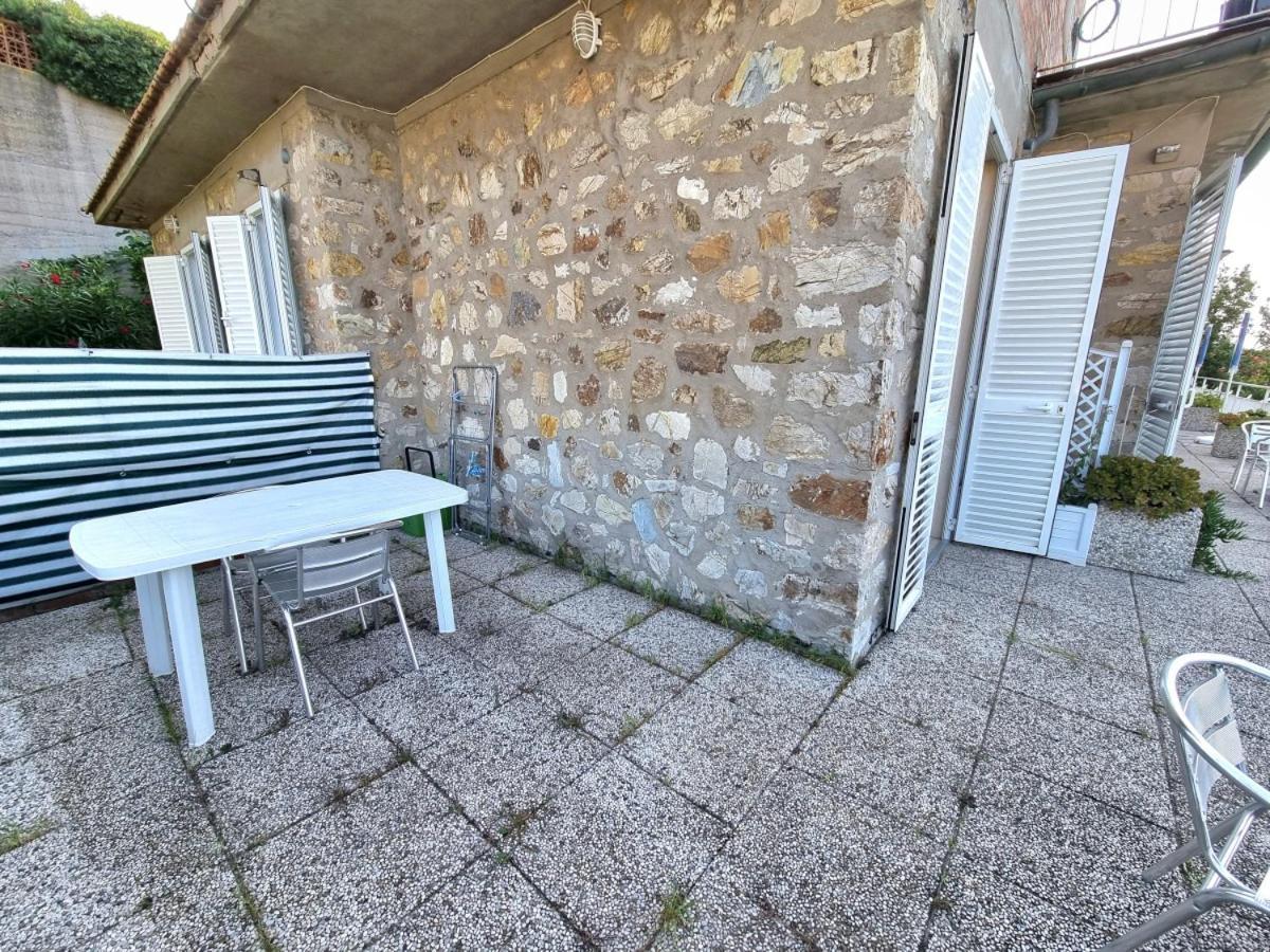Appartamenti La Terrazza Sulle Ghiaie - Goelba Portoferraio Dış mekan fotoğraf
