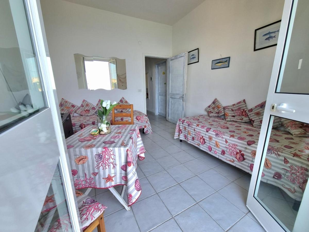 Appartamenti La Terrazza Sulle Ghiaie - Goelba Portoferraio Oda fotoğraf