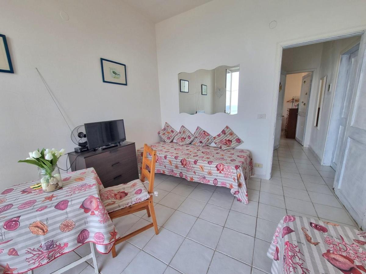 Appartamenti La Terrazza Sulle Ghiaie - Goelba Portoferraio Oda fotoğraf