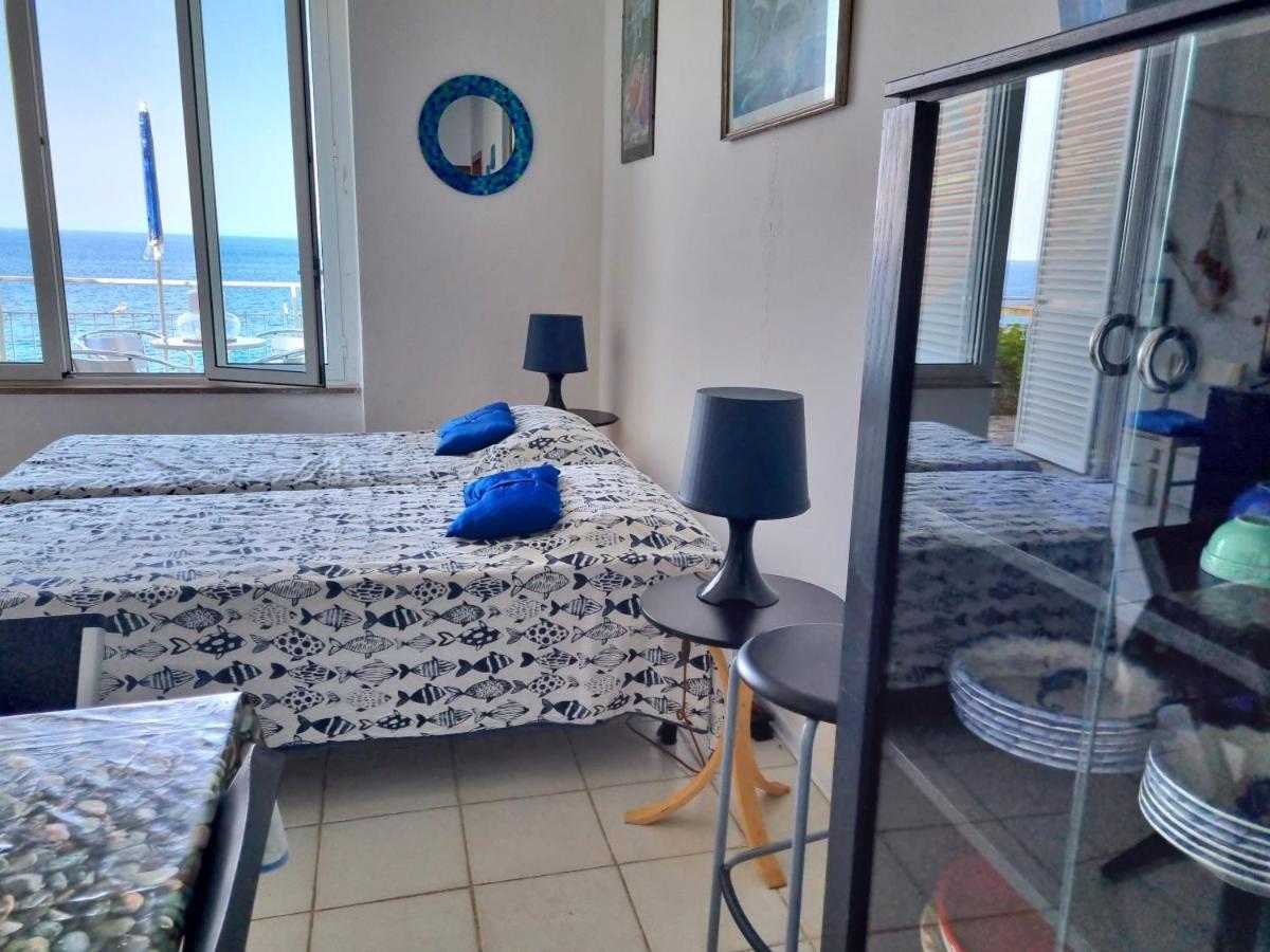 Appartamenti La Terrazza Sulle Ghiaie - Goelba Portoferraio Oda fotoğraf